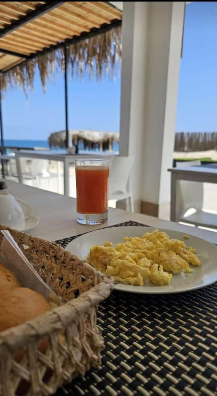 Riviera Vichayito Hotel Buitenkant foto